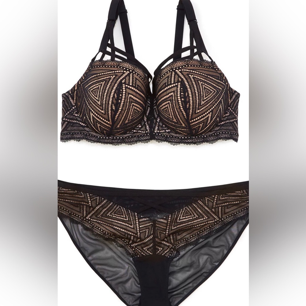 Adore Me - Trezza Contour Plus Bra and Panty set